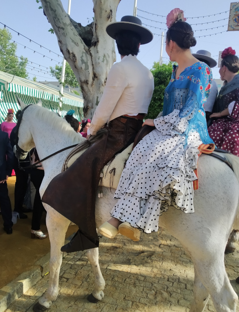 Phrasal verbs and the April Fair 3